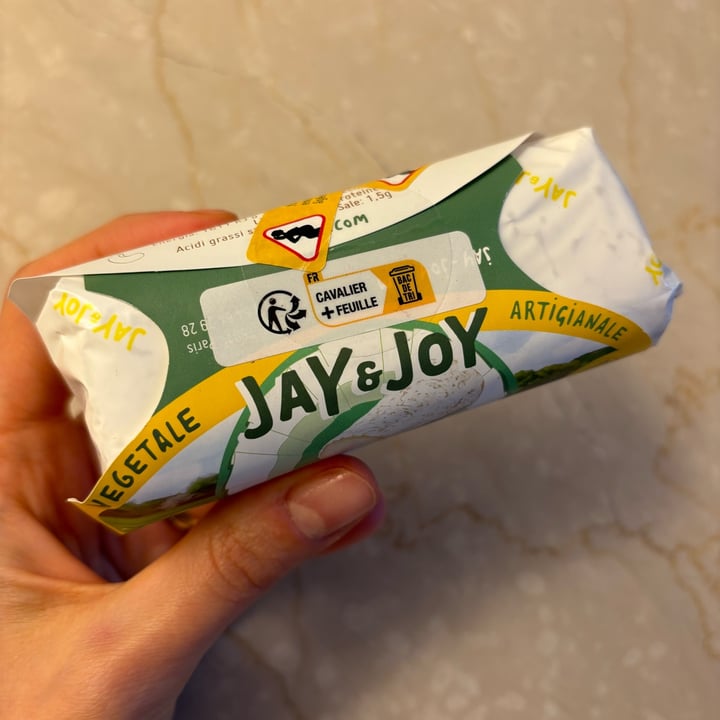 photo of Jay&Joy buche 'chevre' shared by @stellaluce on  06 May 2024 - review