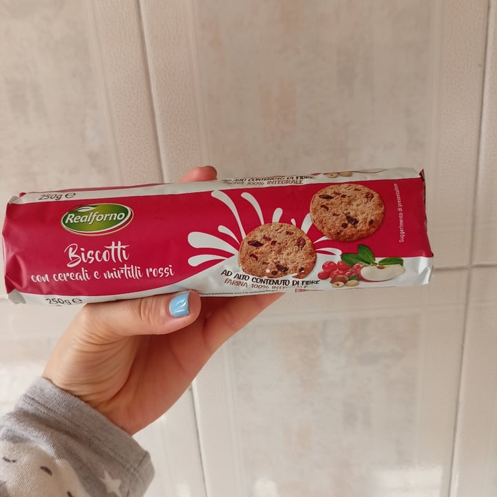 photo of Realforno Biscotti Cereali E Mirtilli Rossi shared by @martadot on  17 Apr 2024 - review