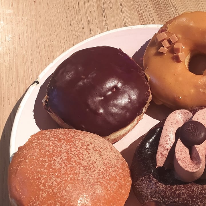 photo of Brammibal's Donuts Boston cream shared by @bratkart0ffel on  06 Oct 2023 - review