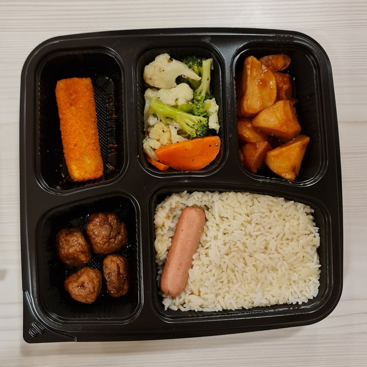 photo of On & On Holdings Pte Ltd Vegetarian Bento shared by @parismelody on  16 Nov 2024 - review