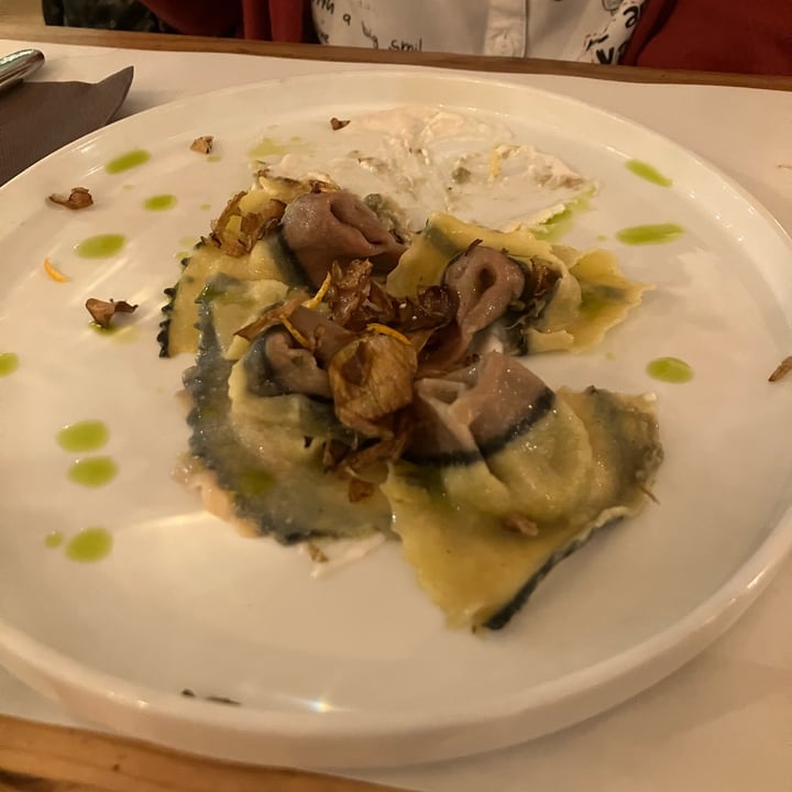 photo of Nativa Ristorante Tortelli ai carciofi, fonduta di anacardi, zeste di arancia, olio alla menta shared by @beuzza on  09 Mar 2024 - review