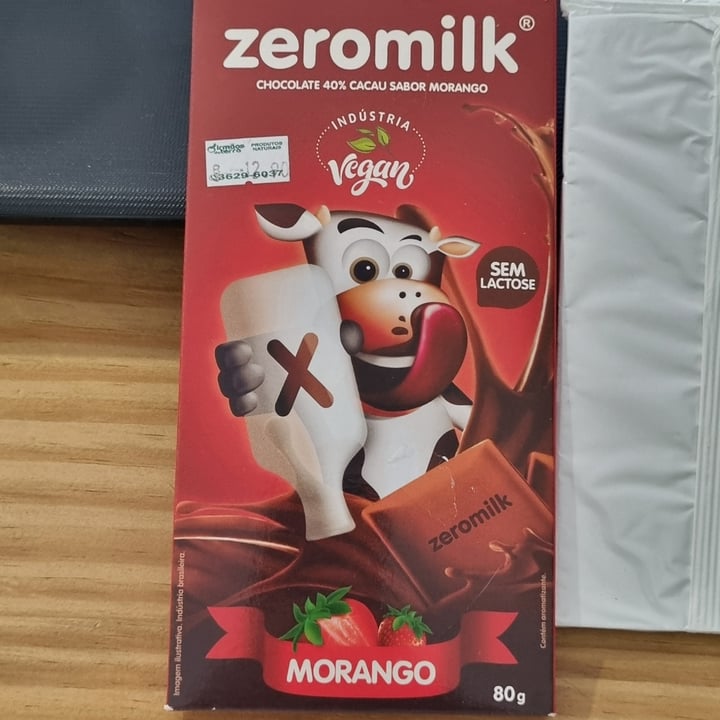 photo of Zeromilk Chocolate 40% cacau sabor morango shared by @renatalemos on  01 Apr 2024 - review
