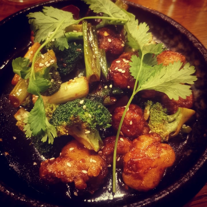 photo of Berns Asiatiska Crispy Fried Cauliflower shared by @thegluttonoussloth on  19 Oct 2023 - review