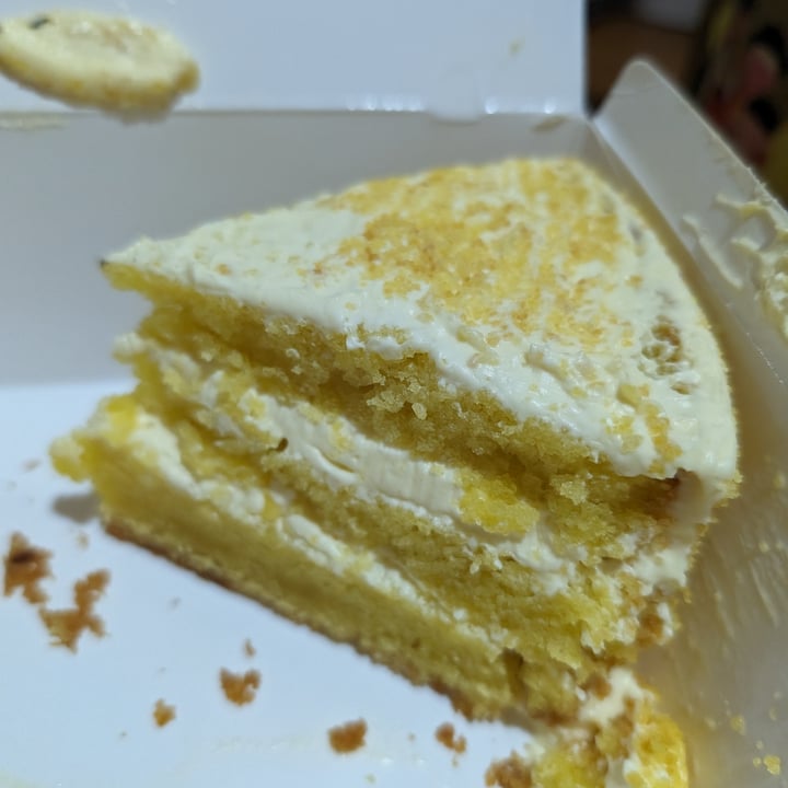 photo of The Hungry Tapir Lemon Cake shared by @stevenneoh on  04 May 2024 - review