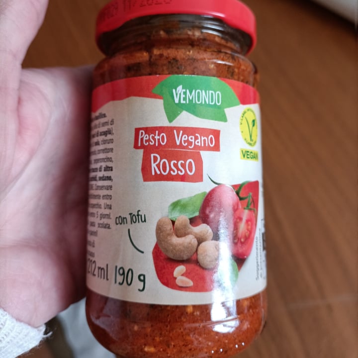 photo of Vemondo pesto vegano rosso shared by @frama on  07 Jan 2024 - review