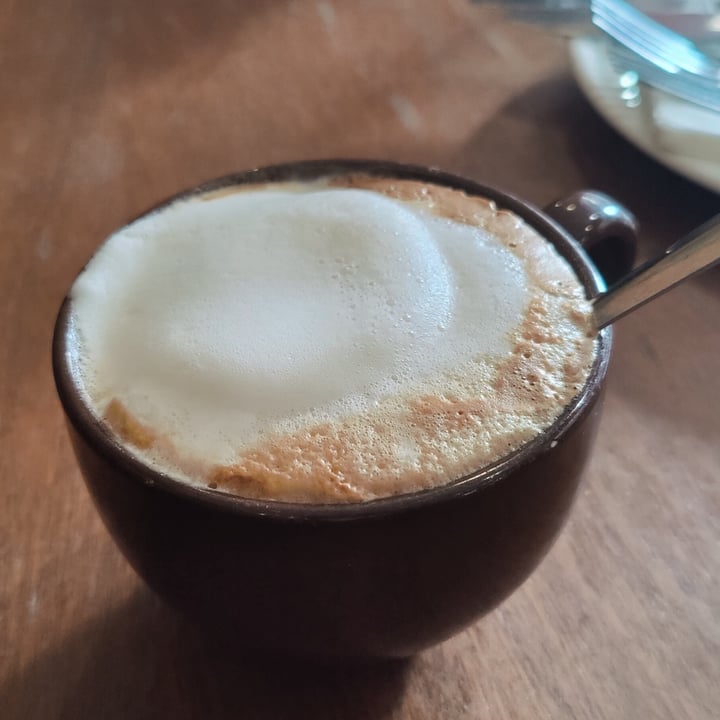 photo of Hollywood Cafe Cappuccino shared by @alessiavik on  01 Feb 2024 - review
