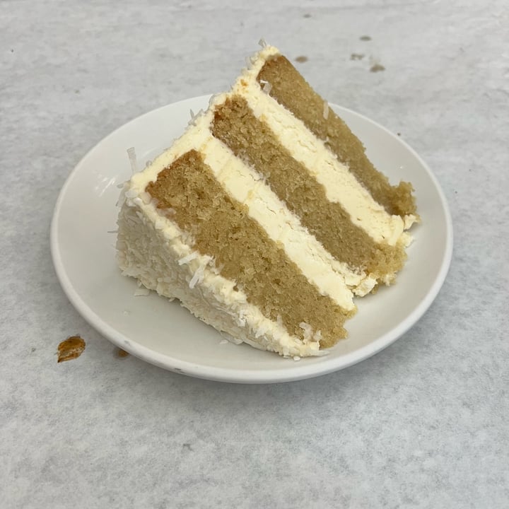 photo of Pie, Pie My Darling Coconut Cake Slice shared by @aubreyj27 on  09 Jun 2025 - review