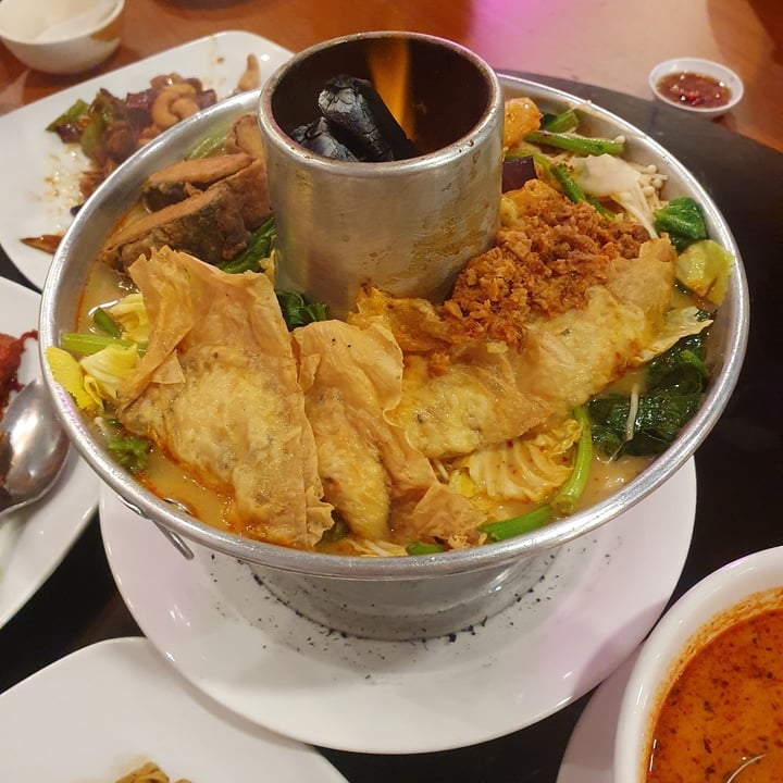 photo of New Fut Kai Vegetarian Restaurant Laksa Charcoal Hot Pot shared by @mushroomtarian on  31 Mar 2024 - review