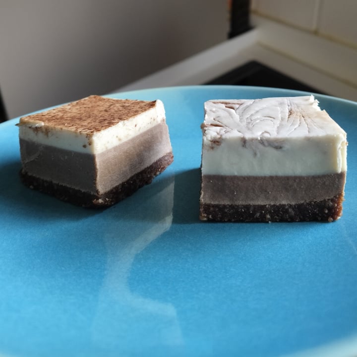 photo of Albert Heijn AH Raw cakes- cacao & tiramisu smaak shared by @nuriawashungry on  12 Sep 2025 - review
