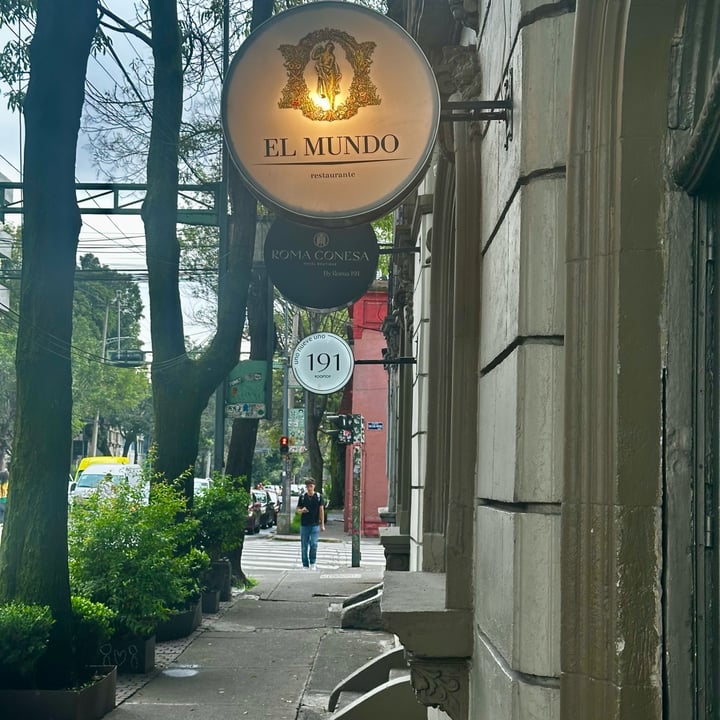 photo of El Mundo Restaurante Costillas de BBQ a base de Seitán shared by @nancy on  17 Oct 2025 - review