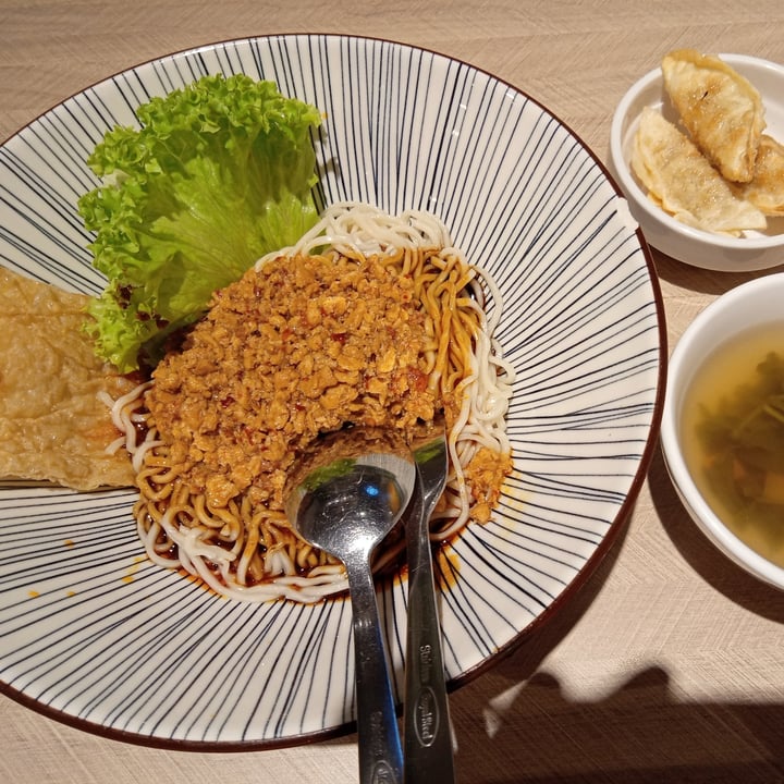 photo of VeganBliss 蔬福 Sichuan DanDan Noodle shared by @veganspicegirl on  22 Nov 2023 - review