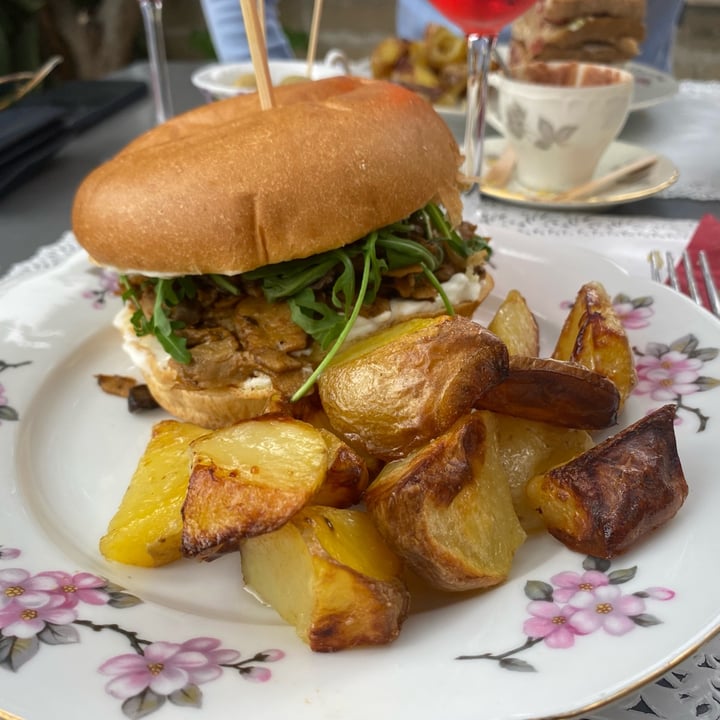 photo of Snug The Comfort Café Brooklyn love shared by @morgana3011 on  15 Mar 2025 - review