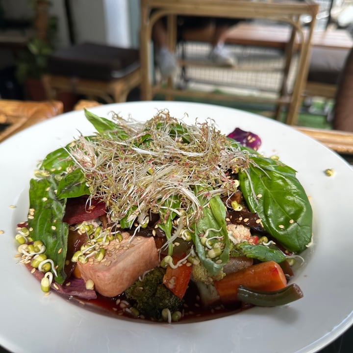 photo of Cafe Nature's Blessing Shitake and Vegetable Bowl shared by @yasminahammoud on  03 Jan 2024 - review