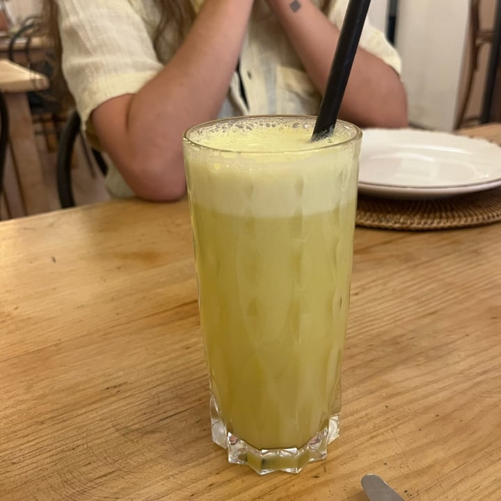 photo of Café Floh energy boost juice shared by @devon0 on  24 Aug 2023 - review