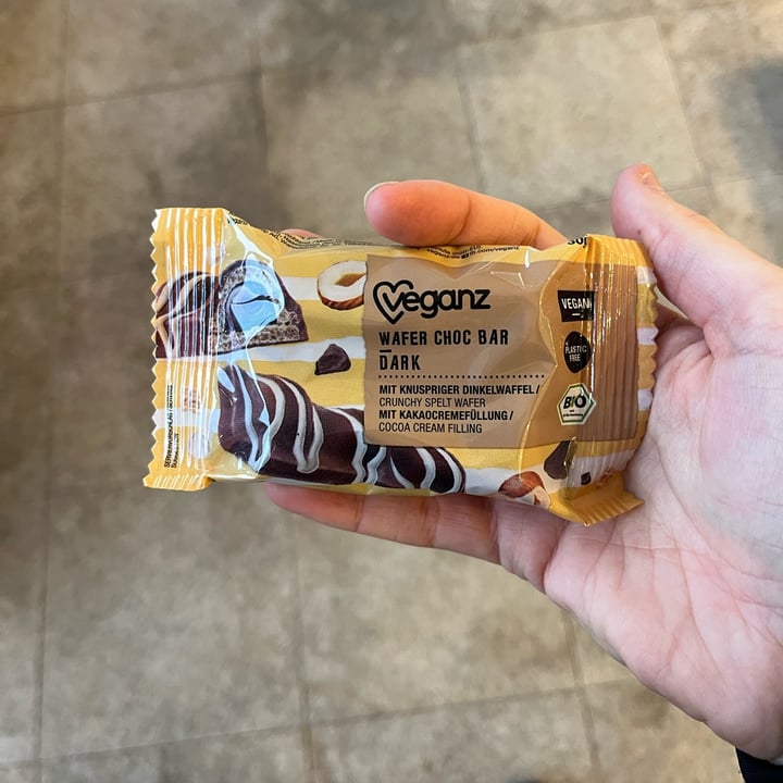photo of Veganz Wafer Choc Bar Dark shared by @domcsiwill on  29 Aug 2023 - review