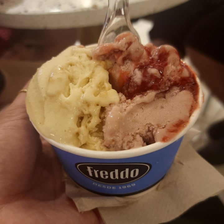 photo of Freddo Helado de Framboesa e Creme de amendoim shared by @lorenneves on  06 Mar 2024 - review