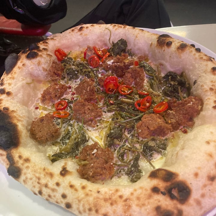 photo of Al Catzone - Pizza Napovegana Gigi Friarielli shared by @alcatzonexglianimali on  10 Apr 2024 - review