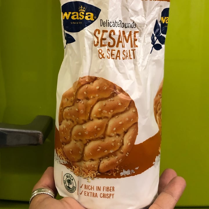 photo of Wasa Rounds Sesame And Sea Salt shared by @parentesigraffa on  06 Oct 2023 - review