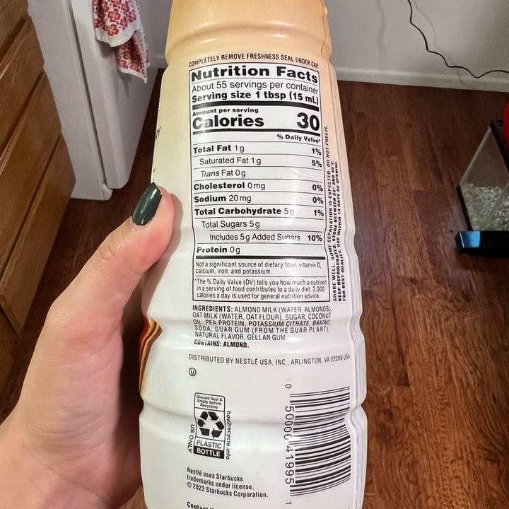 photo of Starbucks Non-Dairy Creamer Almondmilk and Oatmilk Pumpkin Spice Latte shared by @marykathryncs on  12 Sep 2023 - review