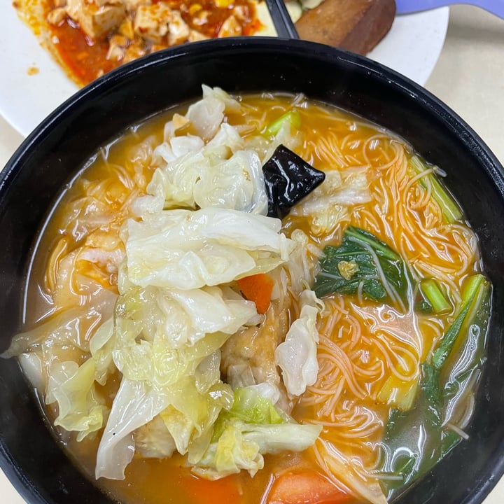 photo of Su Shi Piao Xiang Vegetarian Food Catering tom yum beehoon shared by @csquaree on  24 Sep 2023 - review