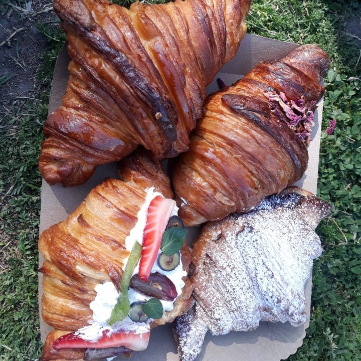 photo of Fungi panadería vegana Croissant shared by @julietab on  14 Oct 2023 - review