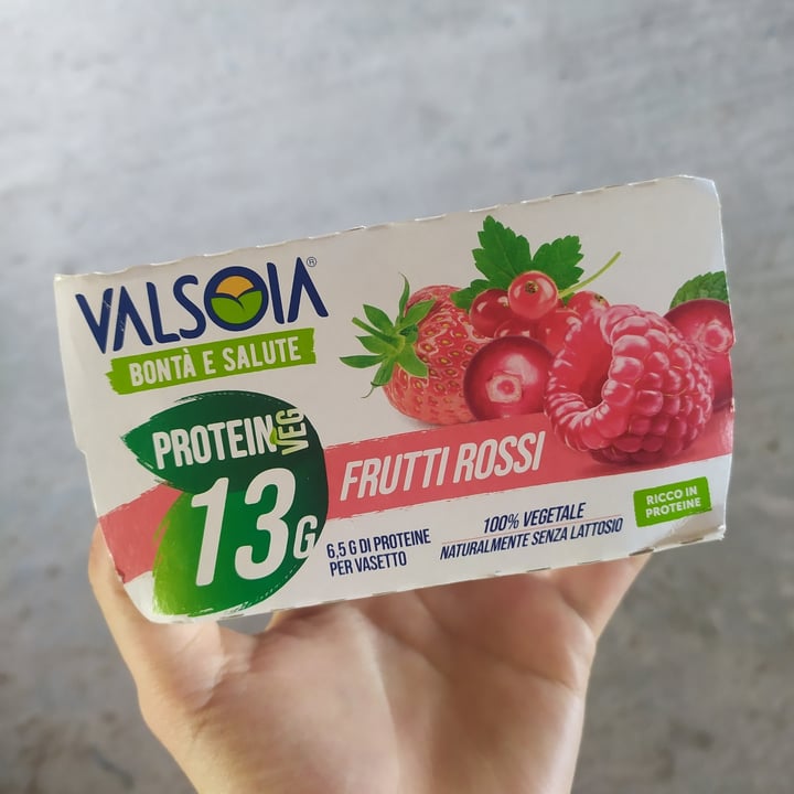 photo of Valsoia yogurt di soia frutti rossi shared by @fraveganita on  14 May 2024 - review