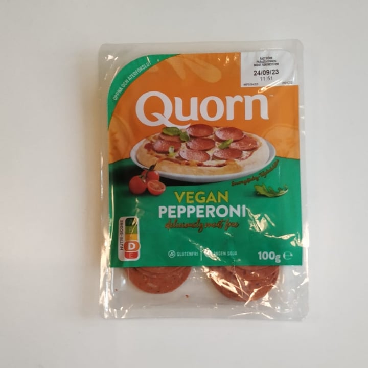 photo of Quorn Vegan pepperoni shared by @martdei on  30 Aug 2023 - review
