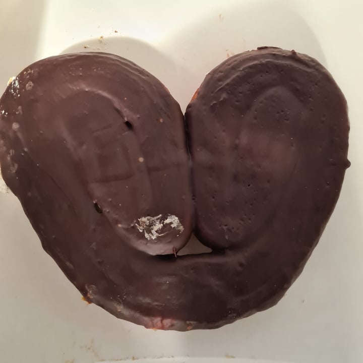 photo of Delish Vegan Doughnuts Palmera de chocolate shared by @oierland on  10 Dec 2023 - review
