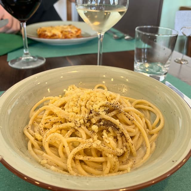 Photo of the dish “spaghetti cacio e pepe”