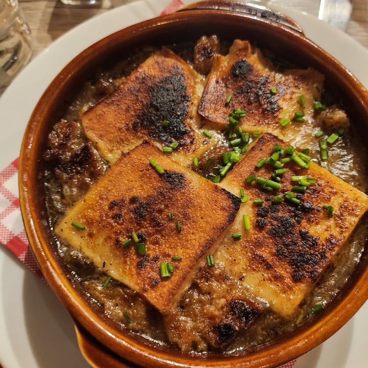photo of Le Potager du Marais French onion soup shared by @gabriellademartino on  03 Sep 2023 - review