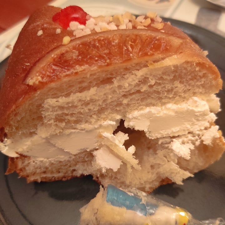 photo of Freedom Cakes Roscón De Reyes Con Nata shared by @rubiveg1 on  30 Dec 2023 - review