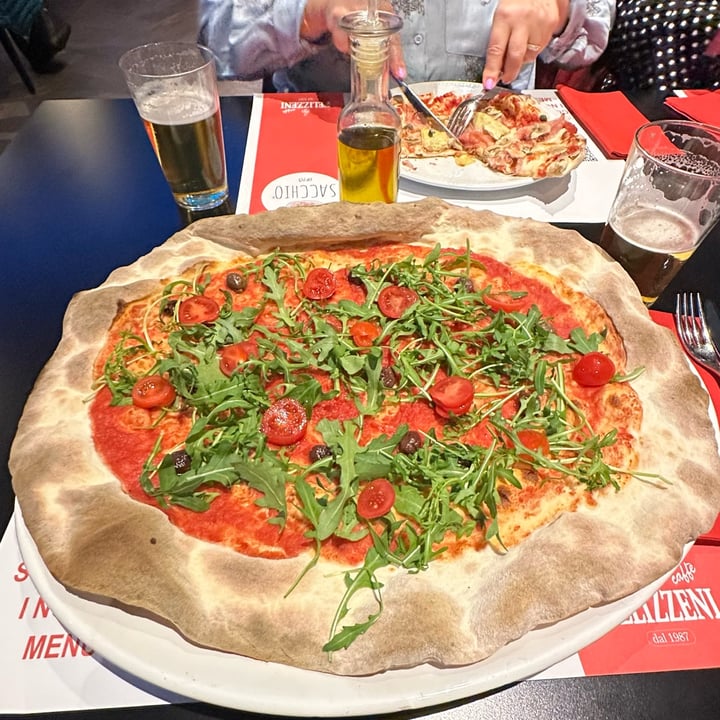 photo of Pizzeria Sacchio Piacenza Pizza Rucola Pomodorini Olive Taggiasche shared by @chiararas92 on  31 Mar 2025 - review