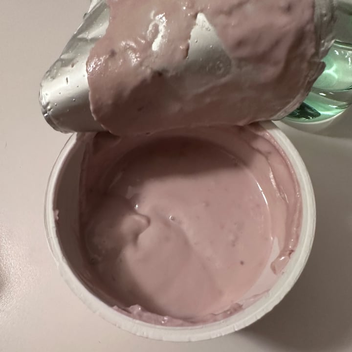 photo of New Roots yogurt lamponi shared by @babette on  20 Jan 2025 - review