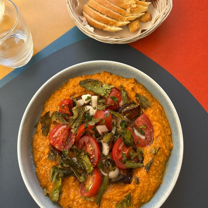 photo of MadoniEAT hummus Alla Sicialiana shared by @alexsunrise on  04 Jun 2025 - review