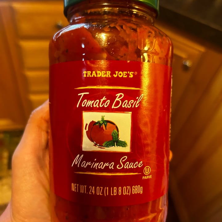 photo of Trader Joe's Tomato basil marinara shared by @shutupmeg on  20 Aug 2023 - review