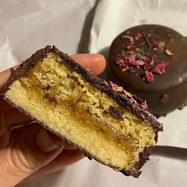 Photo of the dish “Alfajor Vegano”
