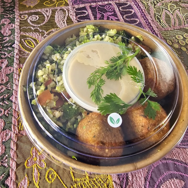 photo of All in the Kitchen Deli Falafel Balls With Hummus & Broccoli Tabbouleh shared by @theflipsideofg on  22 Nov 2023 - review