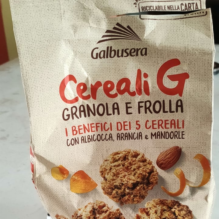 photo of Galbusera Cereali G Granola e frolla con albicocche, arance e mandorle shared by @loveela80 on  30 Aug 2024 - review