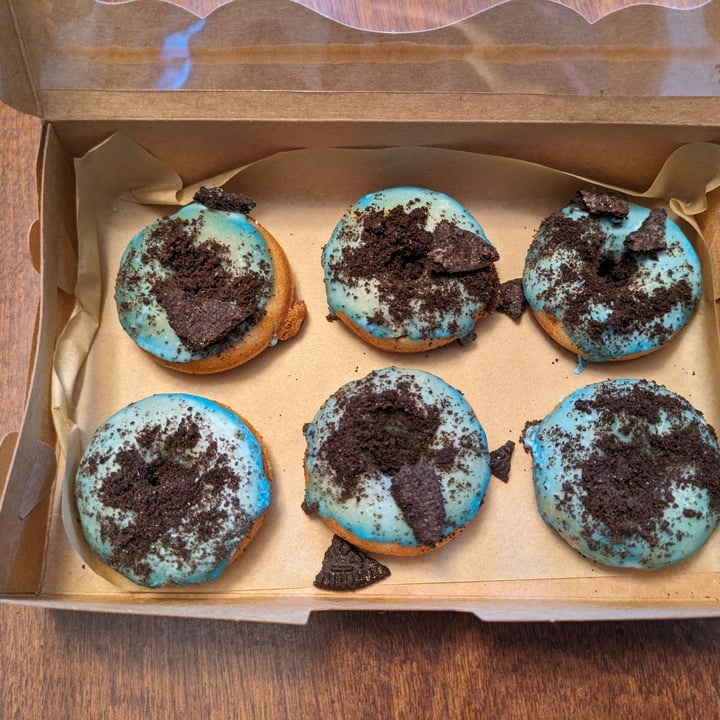 photo of Monster Baby Donuts Cookie Monster Donuts shared by @edav334 on  23 Oct 2023 - review