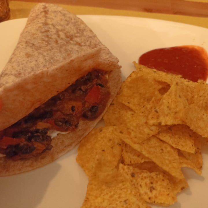 photo of Bottega Vegana Taco Con Chili Veg E Nachos shared by @elaura on  24 Sep 2023 - review