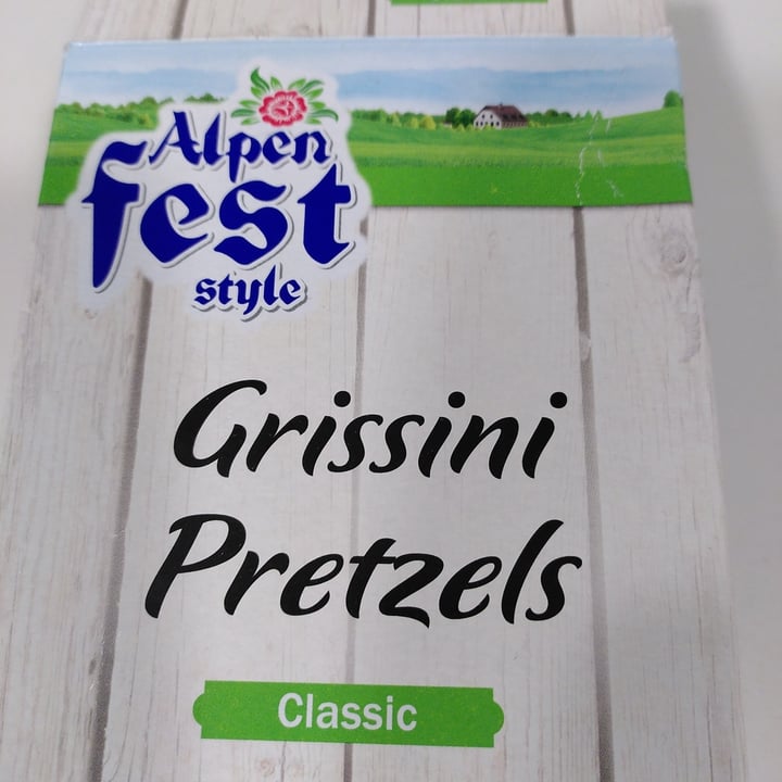 photo of Alpen fest style pretzel grissini shared by @walkabout-veg on  24 May 2024 - review