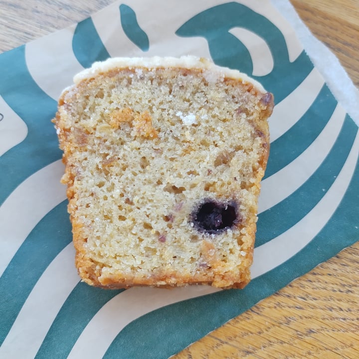 photo of Starbucks naranja & berry loaf cake 100% vegetal shared by @noeschulz on  04 Apr 2024 - review