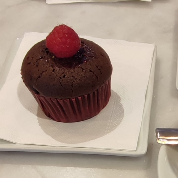 photo of Pasticceria Nepà muffin cacao e lamponi shared by @sonia02 on  30 Dec 2023 - review
