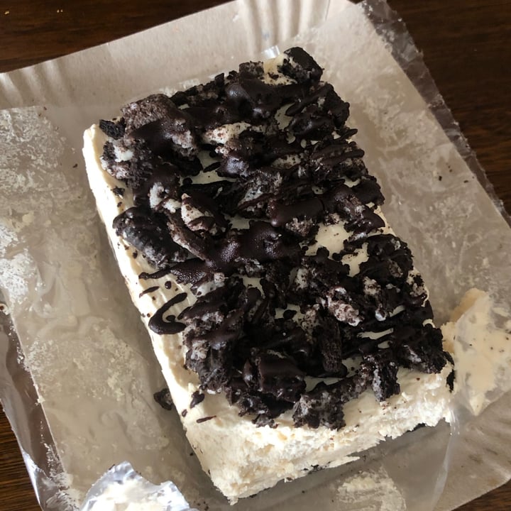 photo of Almacen de la plaza vegan Torta oreo shared by @aylugiussi on  21 Nov 2024 - review