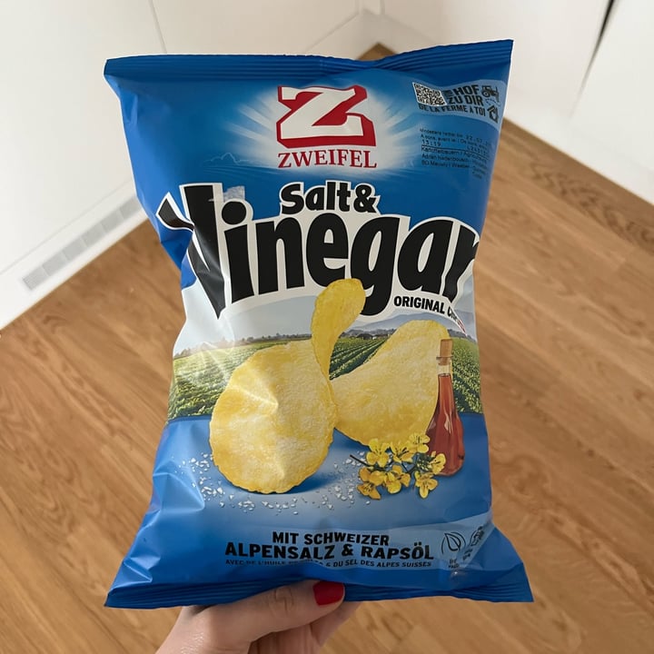 photo of Zweifel salt and vinegar shared by @pattini on  29 Apr 2024 - review