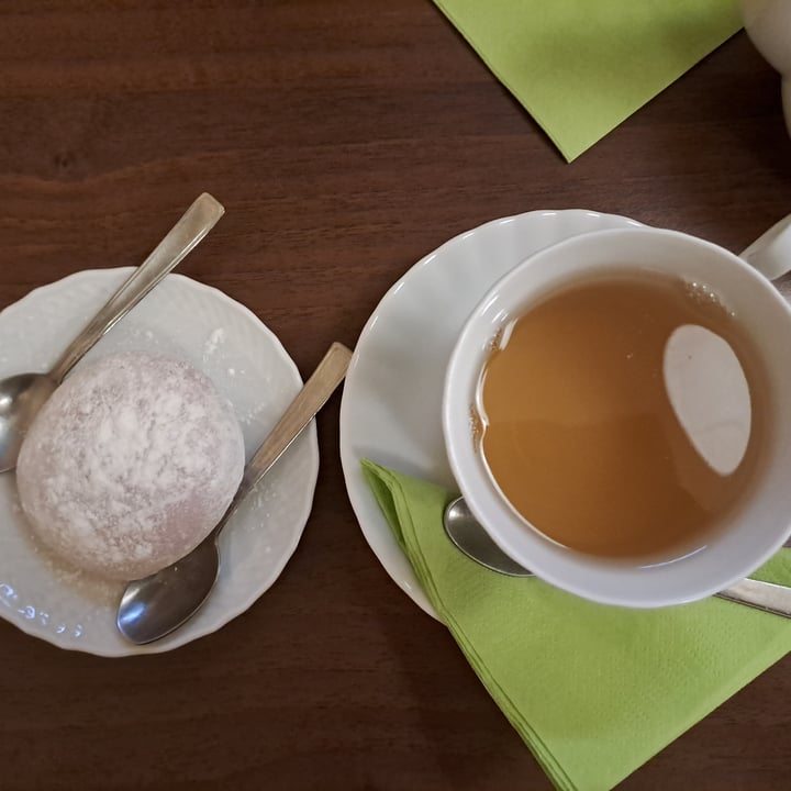 photo of Tea in Italy Tè + Mochi shared by @kristhesfiguz on  29 Aug 2023 - review