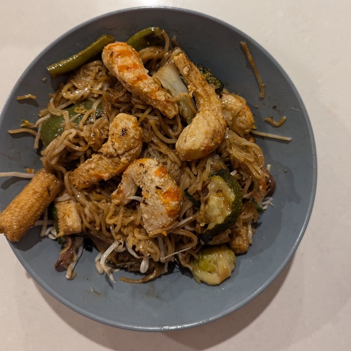 photo of Ummarin Thai Restaurant Vegan Pad Thai With Vegan Prawns shared by @cruzilla on  03 Oct 2024 - review