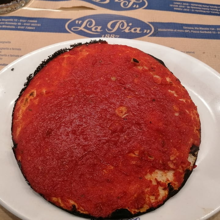 photo of La Pia Centenaria Pizza marinara shared by @claire66 on  05 Jan 2024 - review