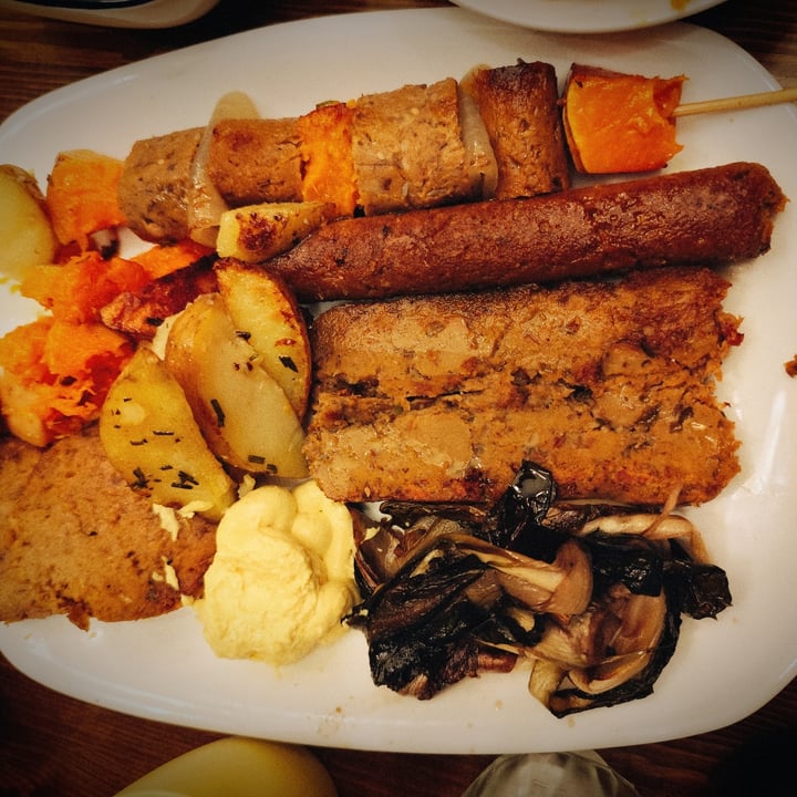 photo of ZEM Vegan Bistrot Grigliata mista vegan shared by @cercocibo on  18 Mar 2024 - review