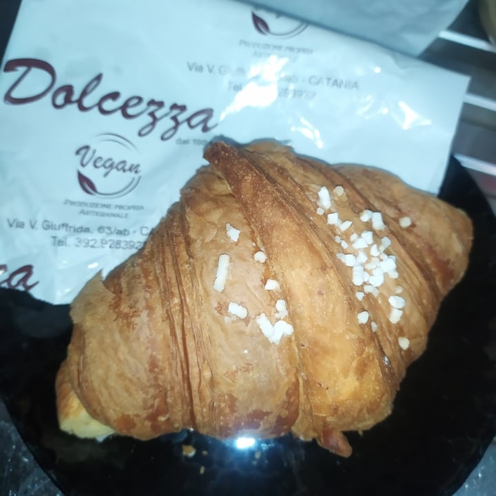photo of Bar Dolcezza di Cuscunà Temistocle cornetto vuoto Vegan shared by @fraveganita on  03 Oct 2025 - review